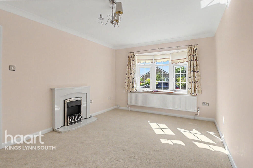 Revell Road, Downham Market photo 4