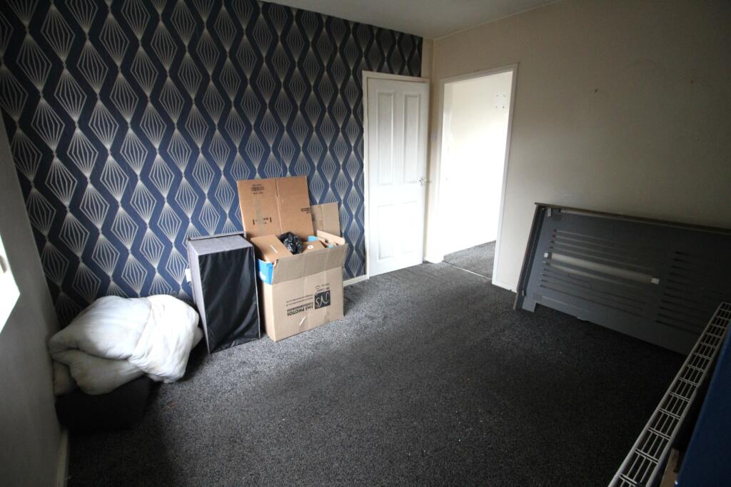 Foxglove Drive, Bury, BL9 photo 3