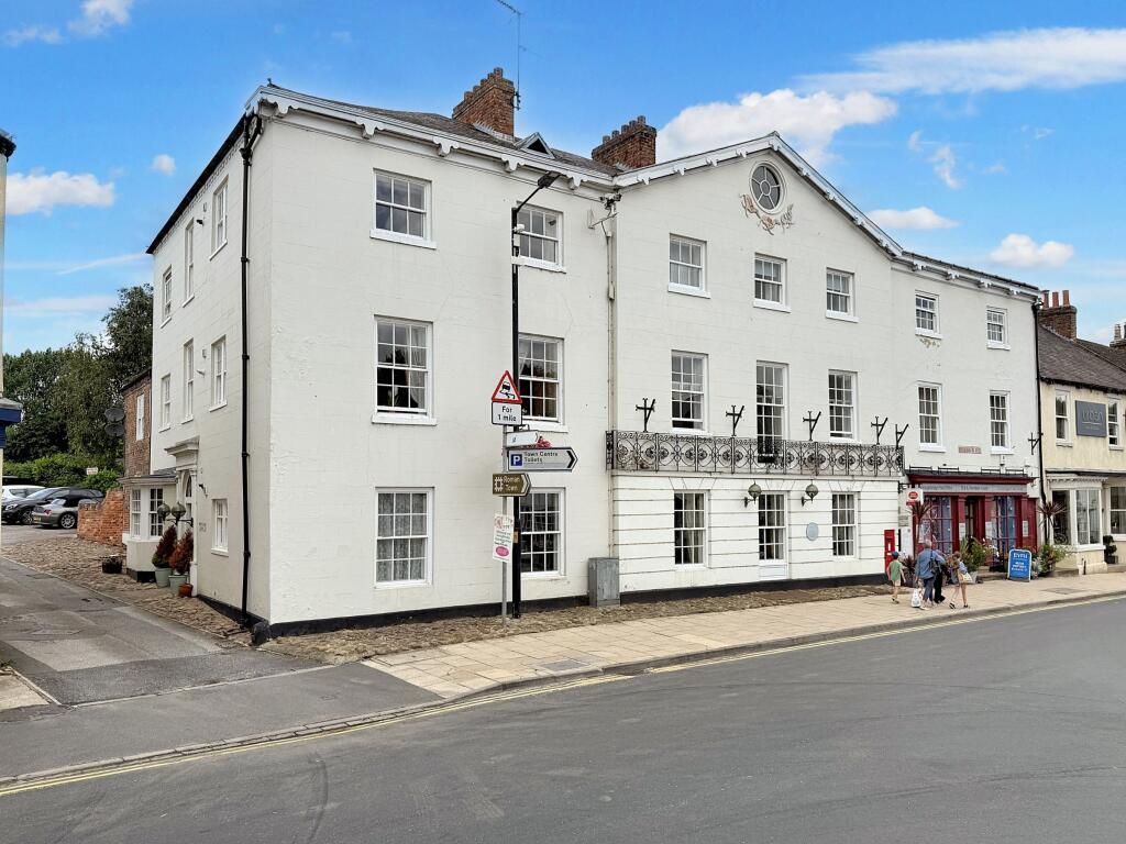 1-bed flat on Flat , Mauleverer House, Horsefair, Boroughbridge, York, £145,000