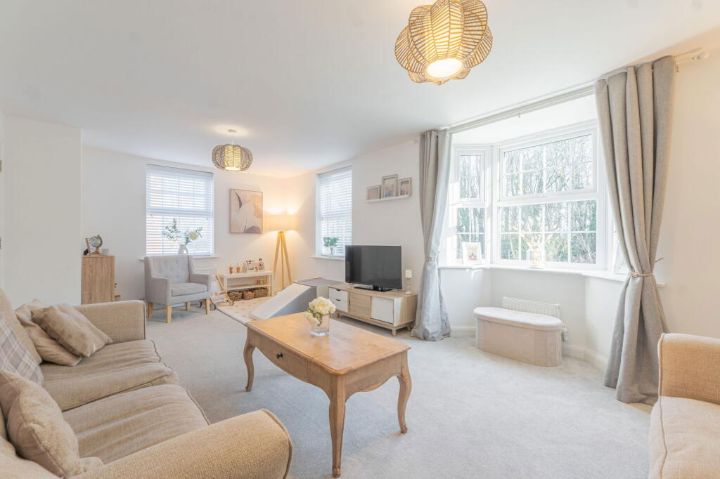 Additional image 3 of Edgefield Close, Redditch, B98 7WB