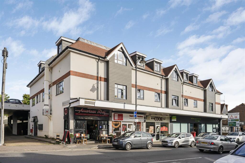 Apartment in Sutton - View 4