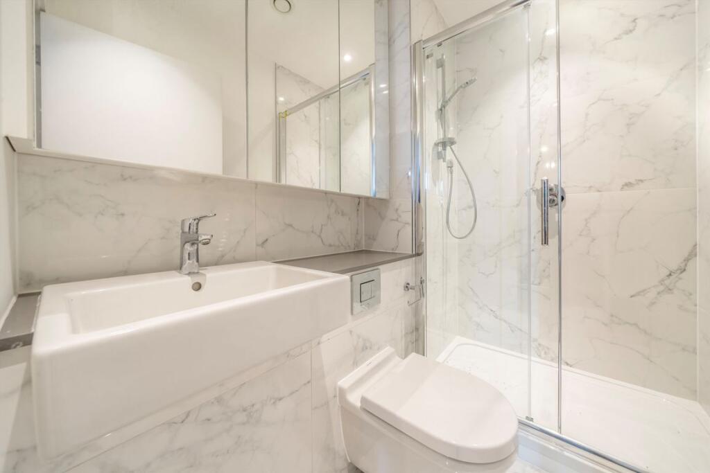 Apartment in London - View 5