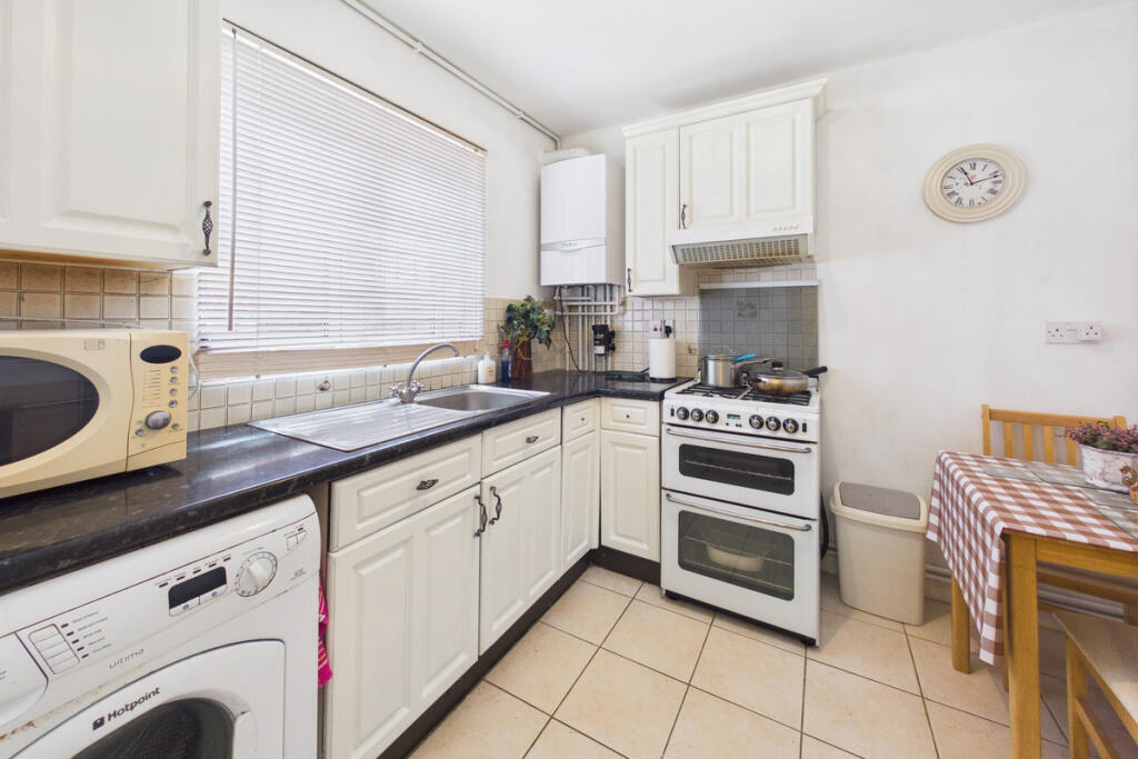 Kiln Cottages, Wood Lane End, HP2 photo 3