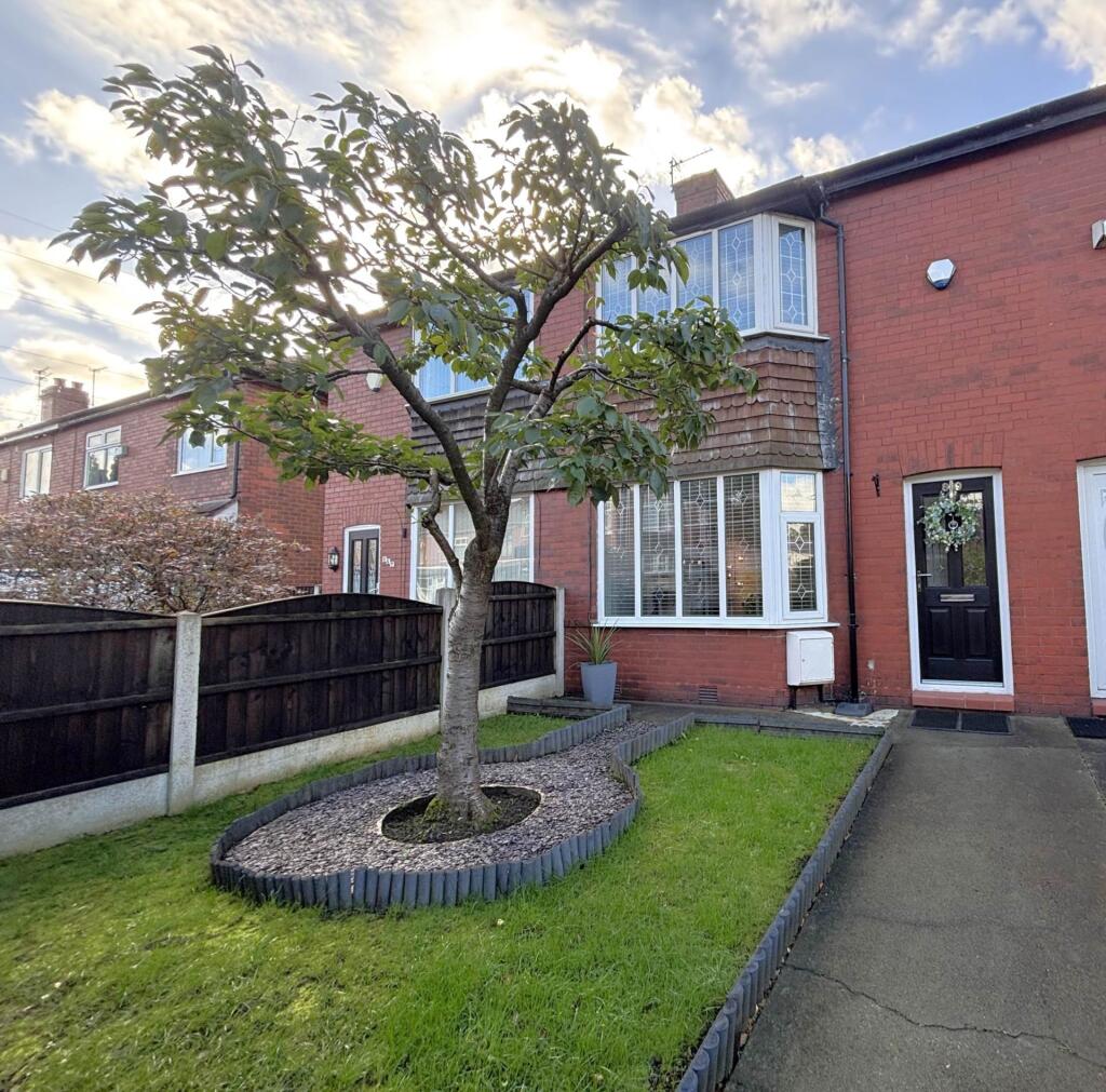 Main image of property: 869 Middleton Road, Chadderton, Oldham,OL9 0NG
