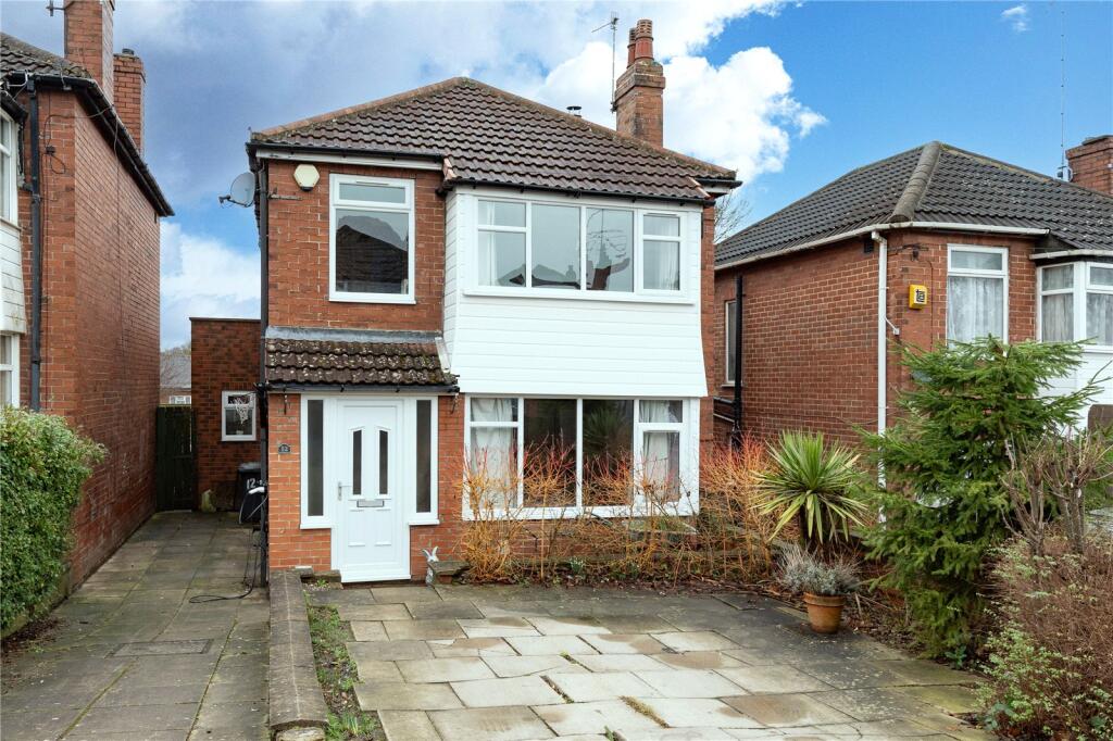 Main image of property: Carrholm Grove, Chapel Allerton, Leeds