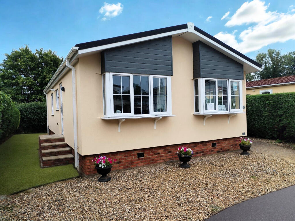 2-bed caravan on 5 Marshmoor Park, Marshmoor Park, Great Bricett, Ipswich, Suffolk, IP7 7BZ, £225,000