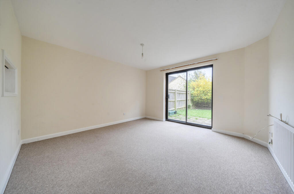 Snowshill Drive, Witney, Oxfordshire photo 3