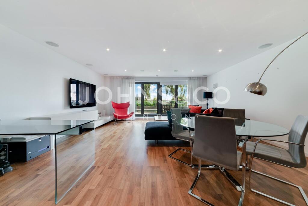 2-bed terraced on New Providence Wharf, London, E14 , £550,000