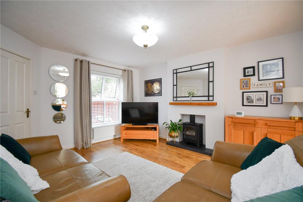 Poppy Close, Moreton, Wirral photo 4