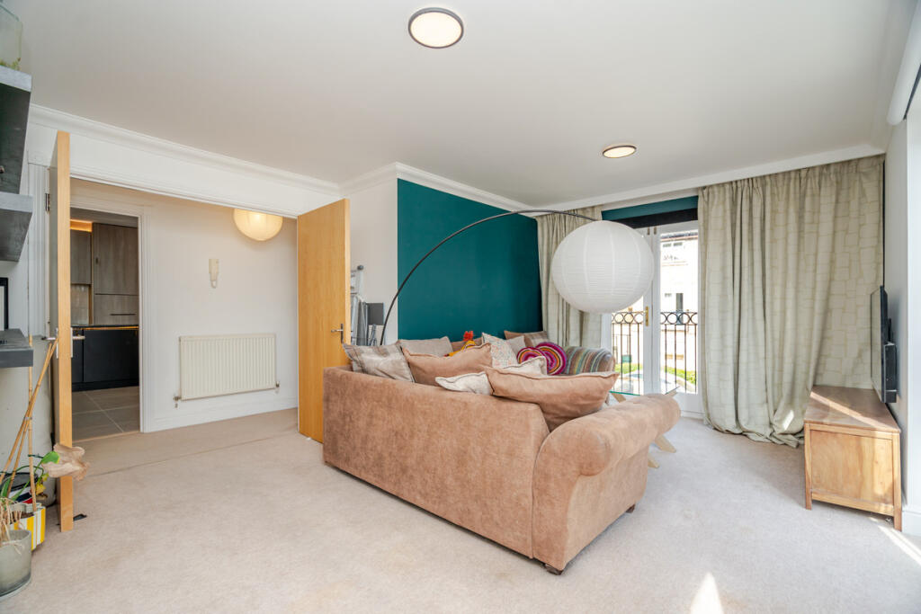 Apartment in Milton Keynes, Medbourne, Shenley Church End - View 2