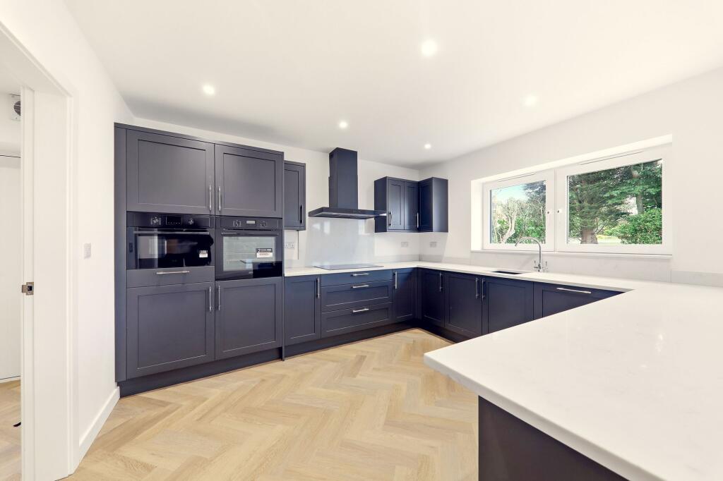 House in Kirklees, Swincliffe - View 5