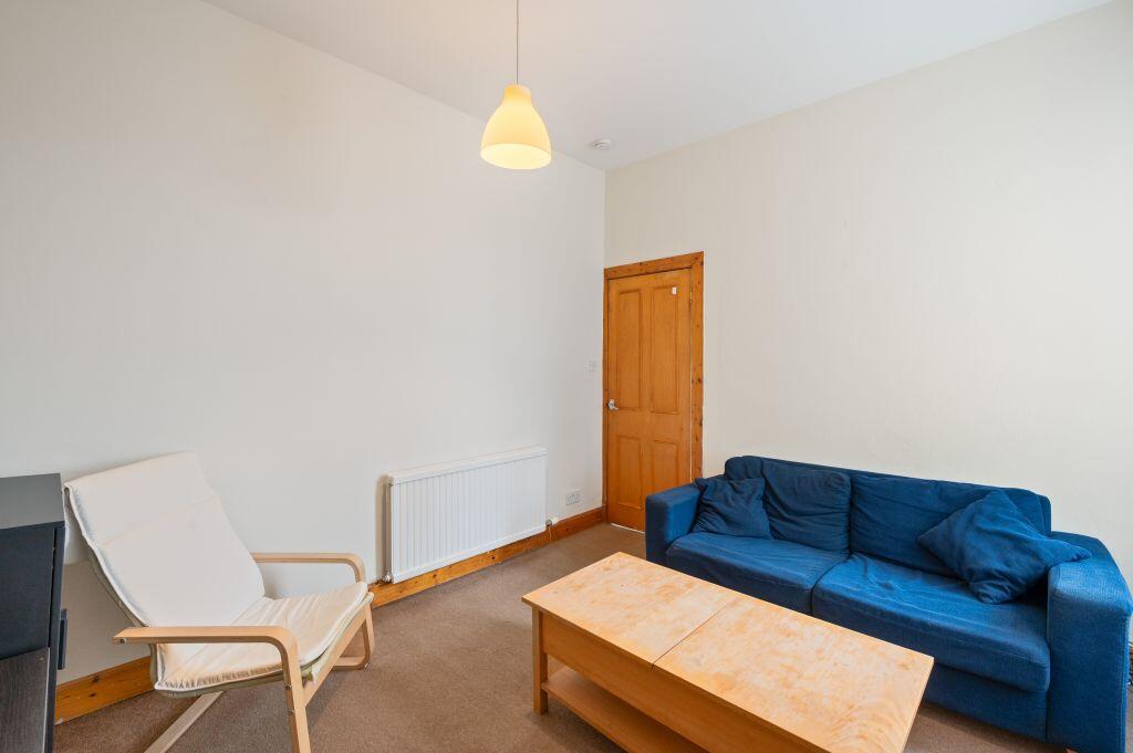 94 (3F1) Causewayside, Edinburgh, EH9 1PU photo 3
