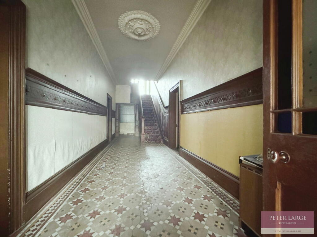 The Roe, St. Asaph, LL17 0LY photo 4