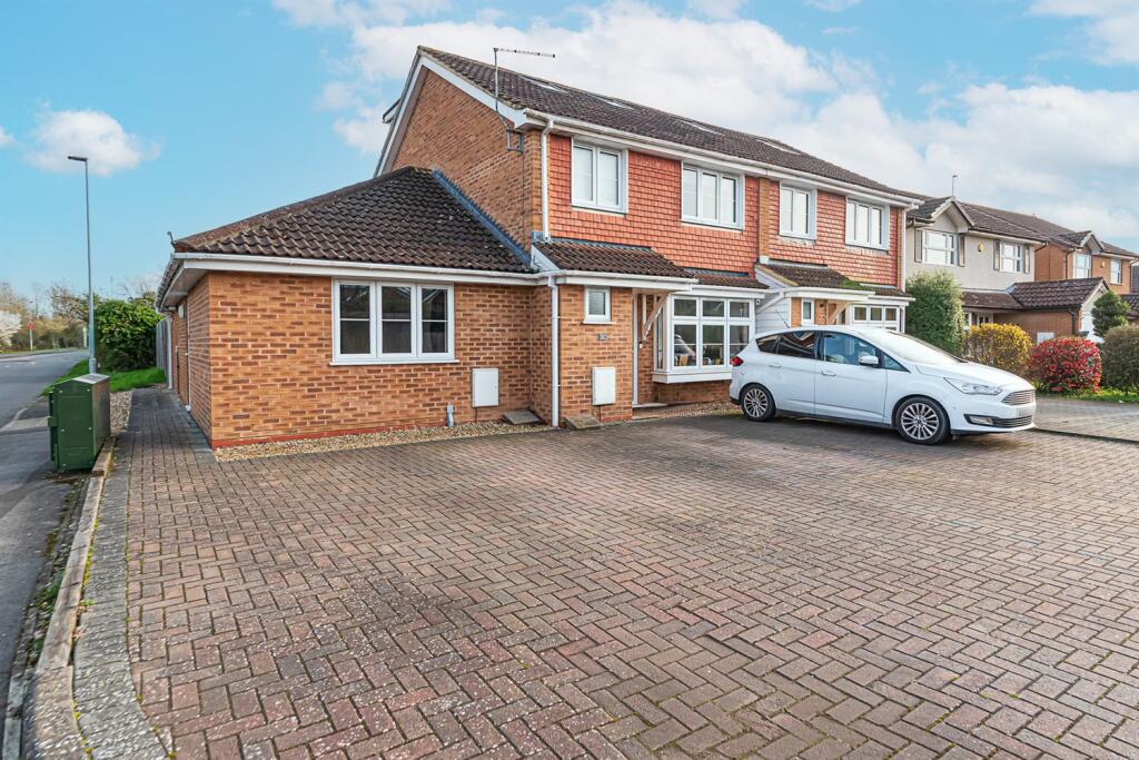 Main image of property: Lower Earley, Reading, RG6
