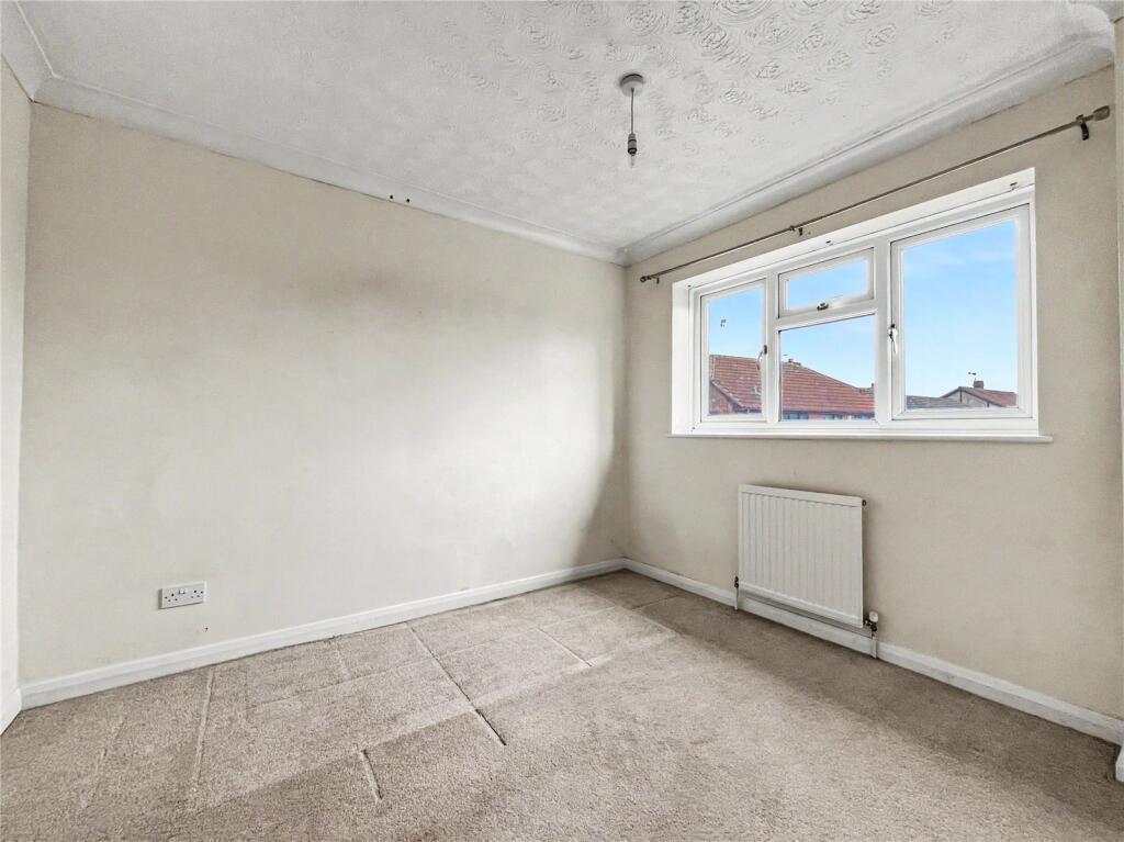 House in Chatham, Wayfield - More