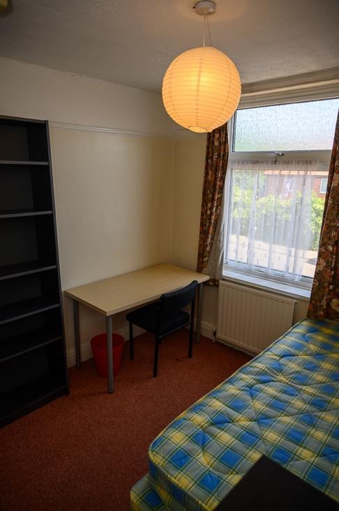 6 bedroom terraced house for rent