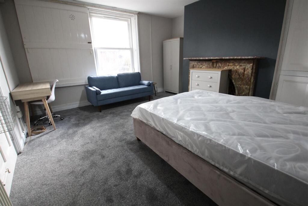 Main image of property: Norwood Grove, Hyde Park, Leeds, LS6 1DT