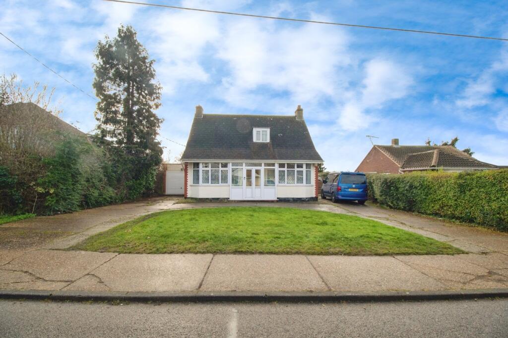Main image of property: Glebe Road, Wickford, SS11