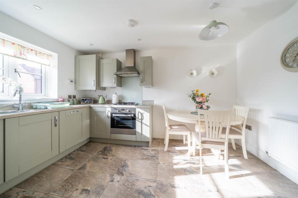 30, Littleton Close, Rock Green, Ludlow photo 3