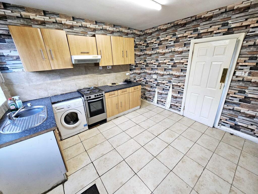House in York, Cayton - View 5