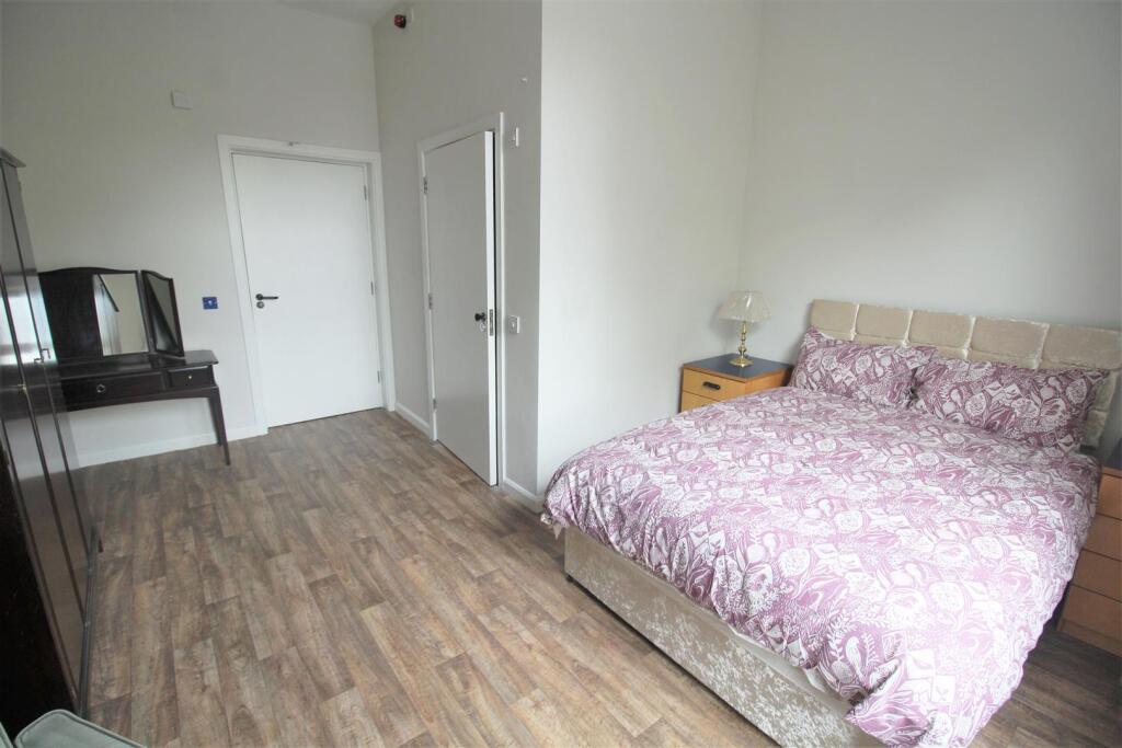 Main image of property: Ensuite 8, Earlsdon Avenue South, Coventry, CV5 6TH