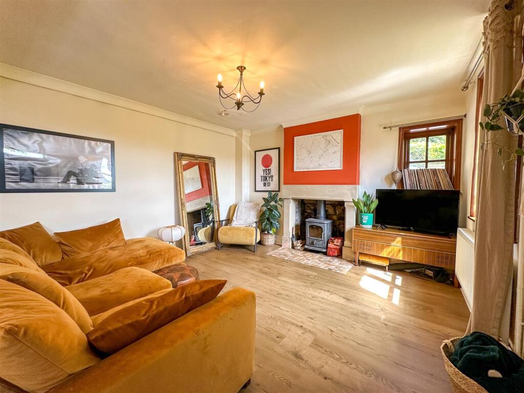 House in Stoke-on-Trent - View 2
