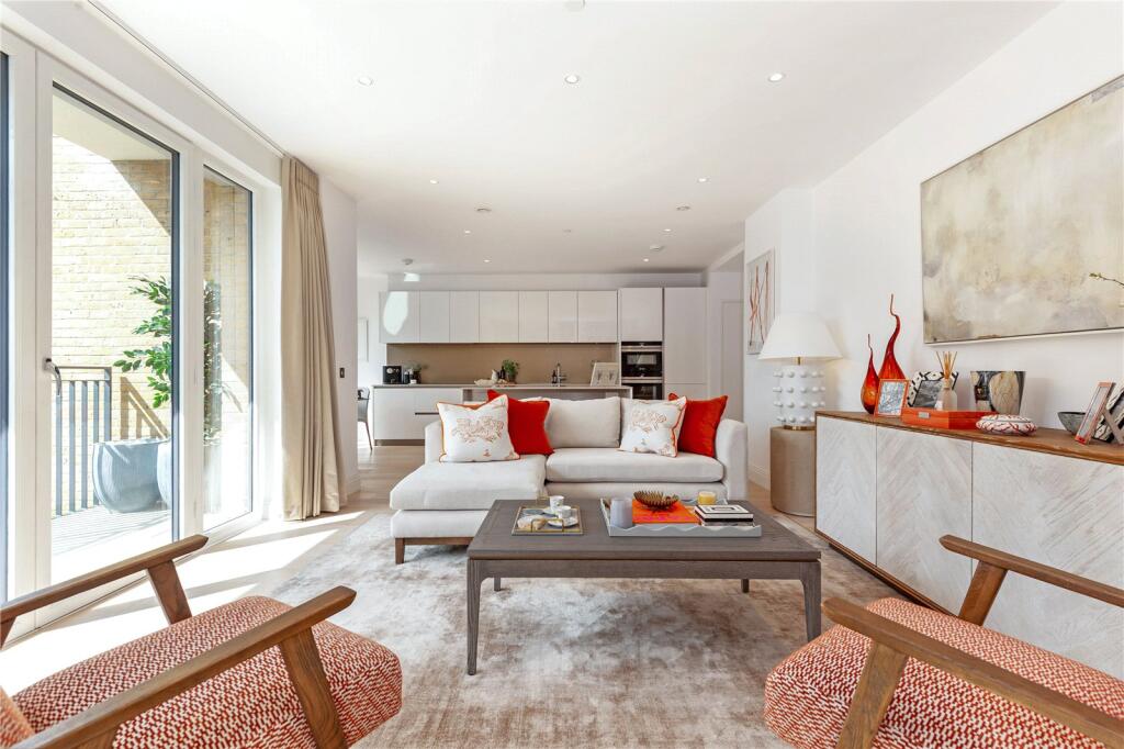 Main image of property: Pinewood Gardens, Teddington, Middlesex, TW11