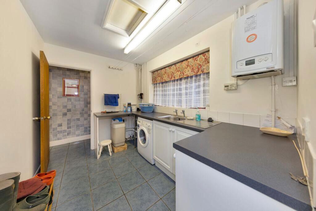 Church Gate, Whaplode, Spalding, Lincolnshire, PE12 6TA - More