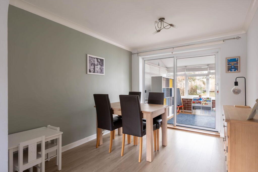 Corfe Crescent, Hazel Grove, Stockport SK7 5PS photo 4