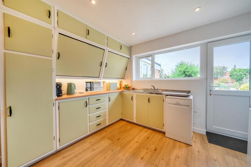 House in Arun, Aldwick - View 3