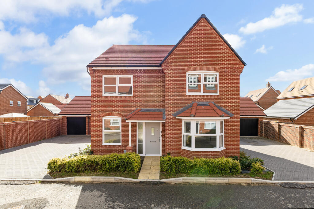 House in Hemel Hempstead, Kingsbrook - View 2
