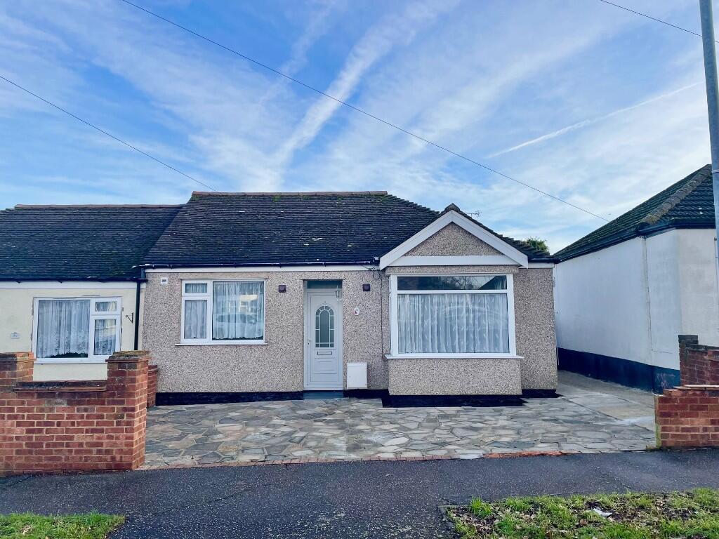 Leighfields Road, Eastwood, Leigh-On-Sea, Essex, SS9 photo 4