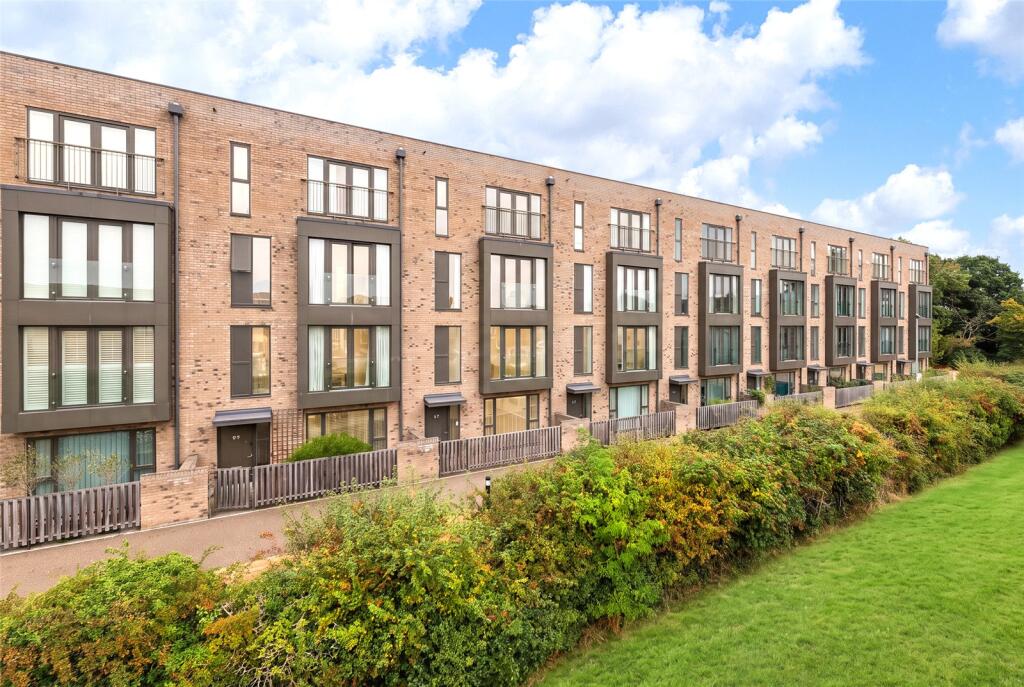 Main image of property: Clay Farm Drive, Trumpington, Cambridge, Cambridgeshire