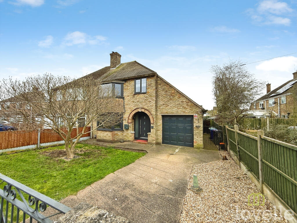 Main image of property: Claythorne Drive, Gainsborough, DN21