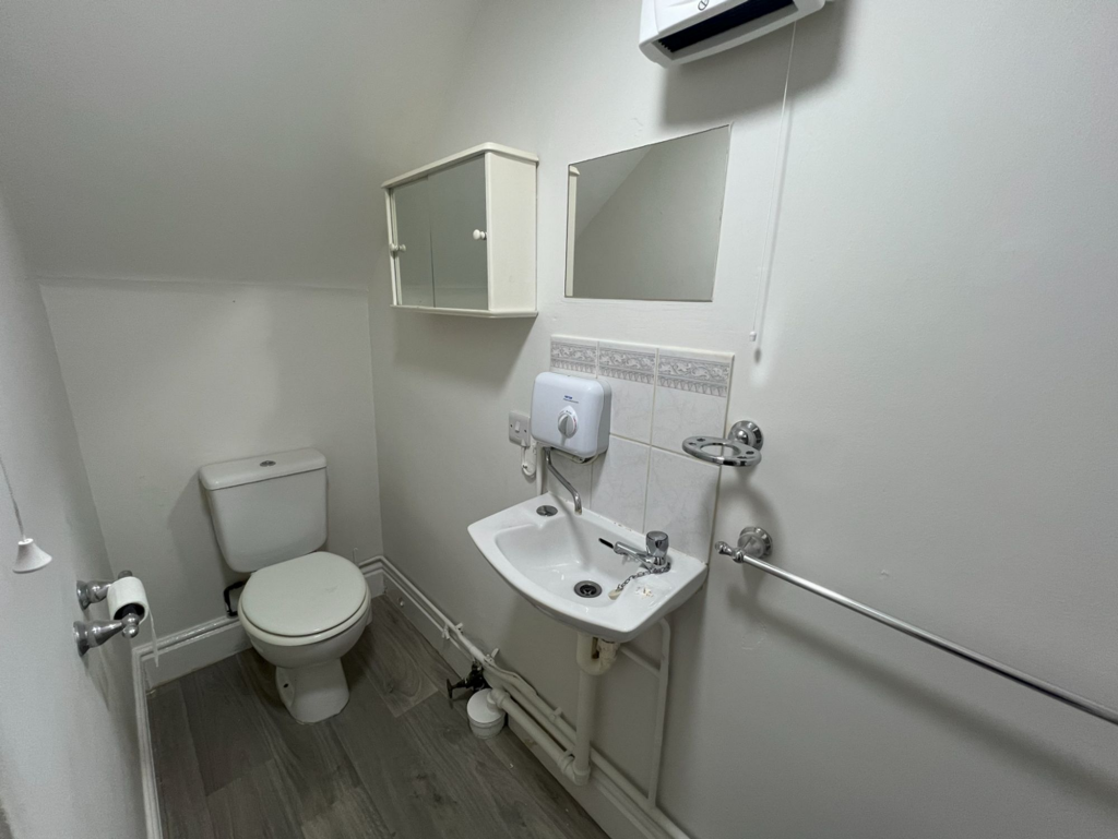 Apartment in Nottingham - View 4