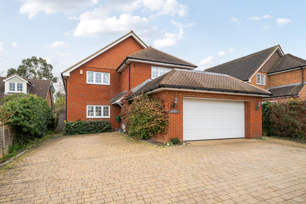 Main image of property: Spoil Lane, Farnham, GU10