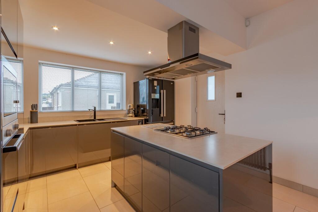 House in Bradford, Keighley - View 4