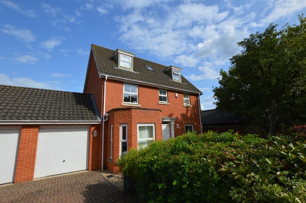 Main image of property: Earles Garden, Norwich, NR4