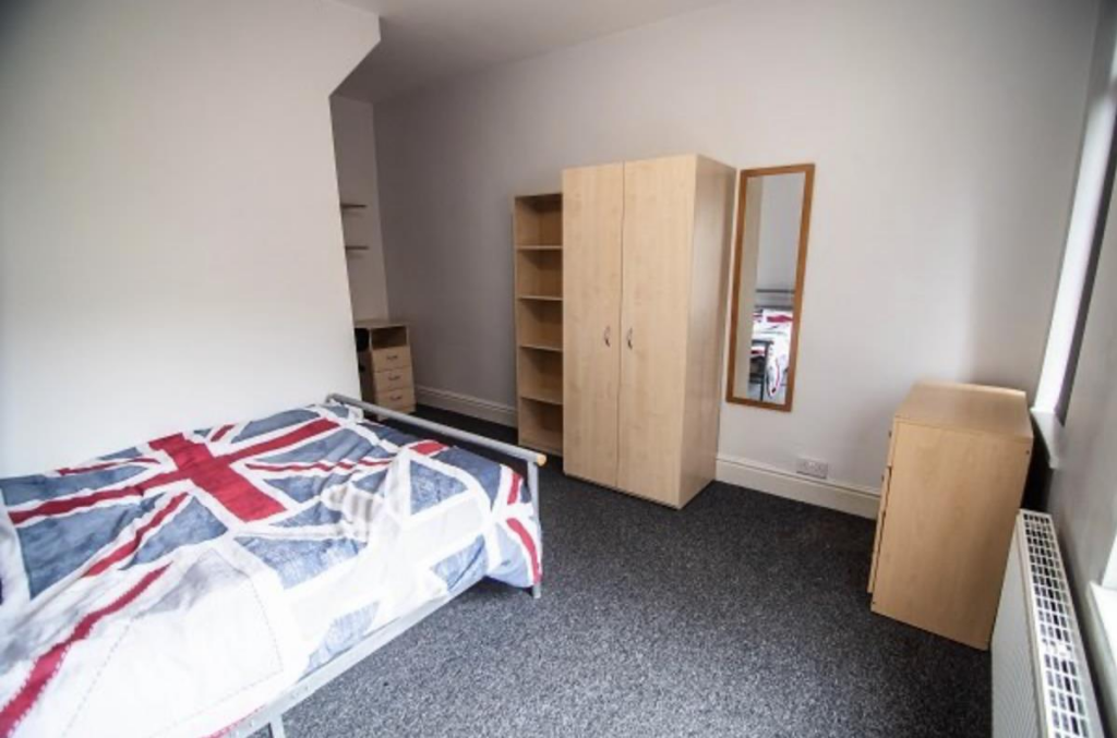 House in Sheffield - More