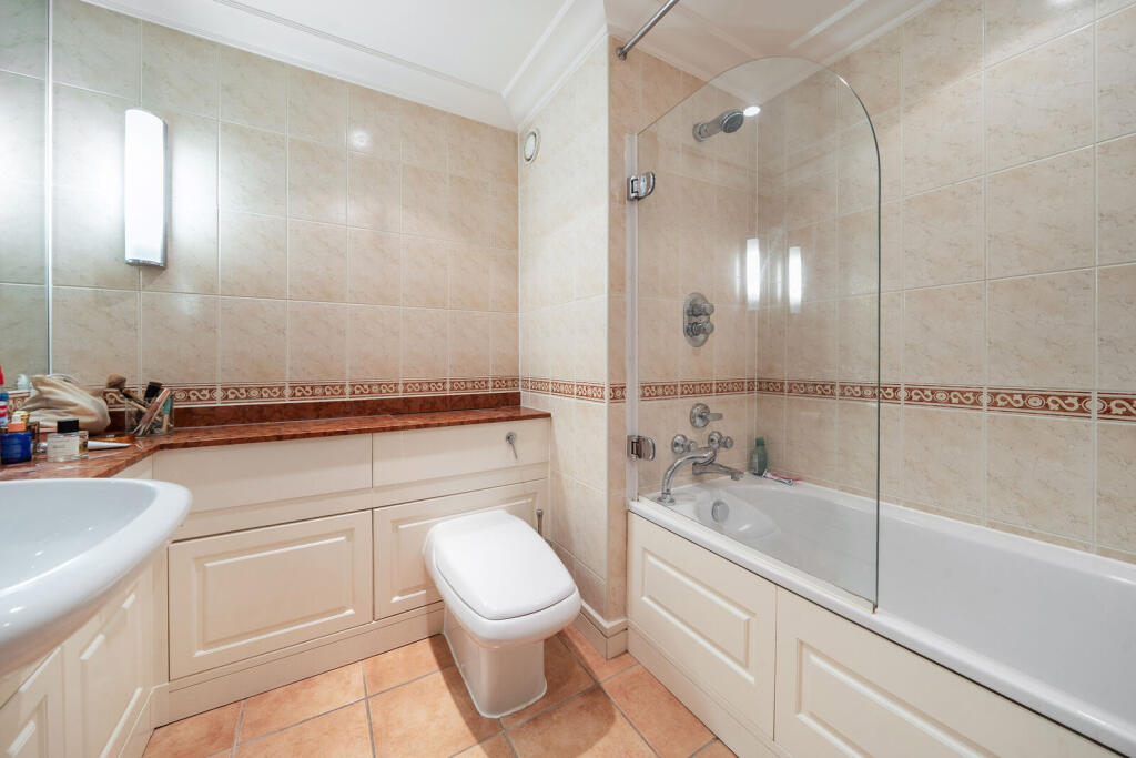 Apartment in London, Kensington - More
