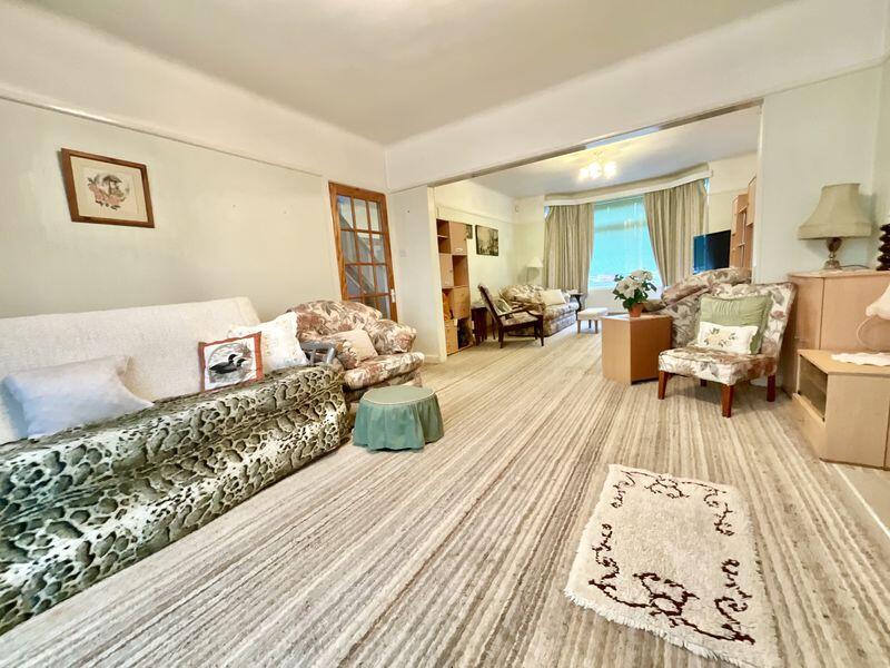 Holmfield Avenue, Boscombe East photo 3