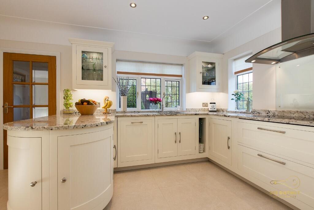Telegraph Road, Heswall, Wirral, CH60 8NA photo 4