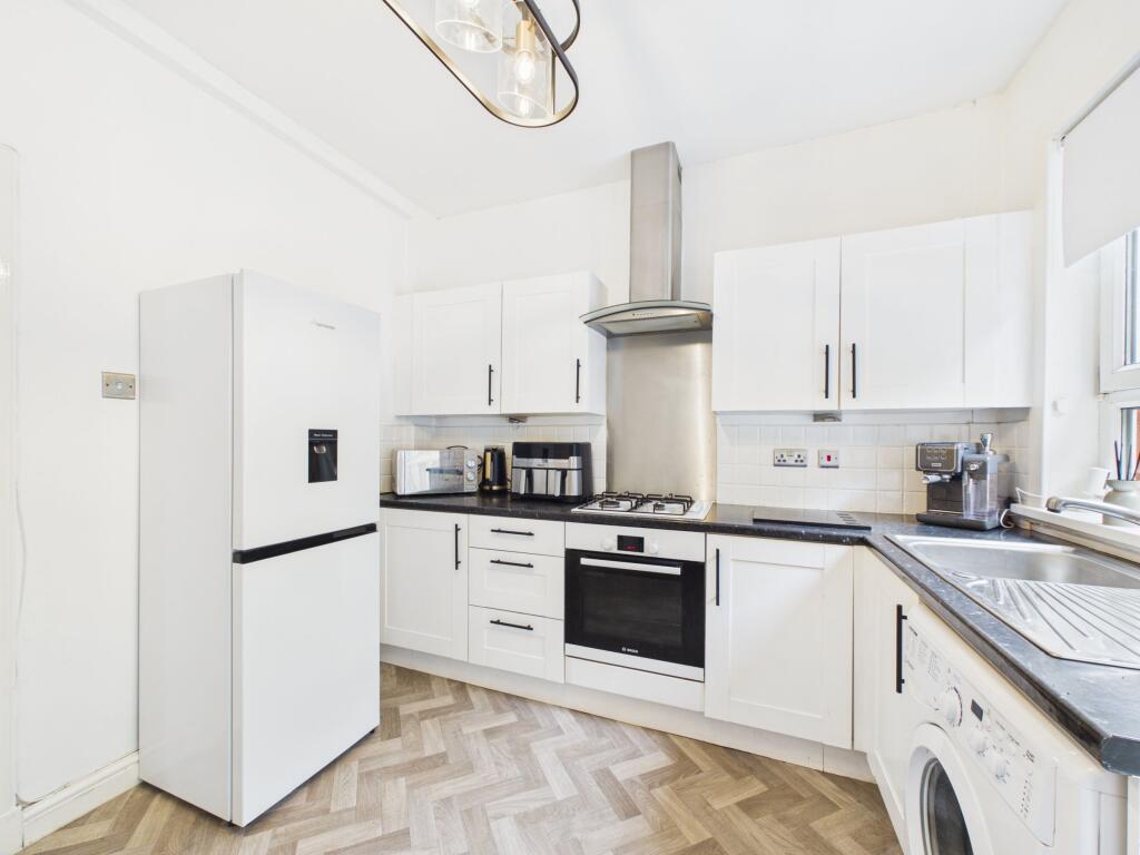 Apartment in Motherwell - View 5
