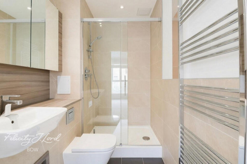 Apartment in London - More