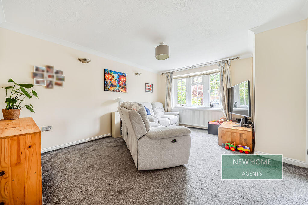 House in Burghfield - View 5