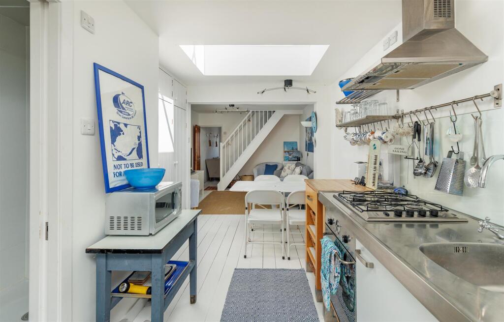 House in Cowes, Isle of Wight - More