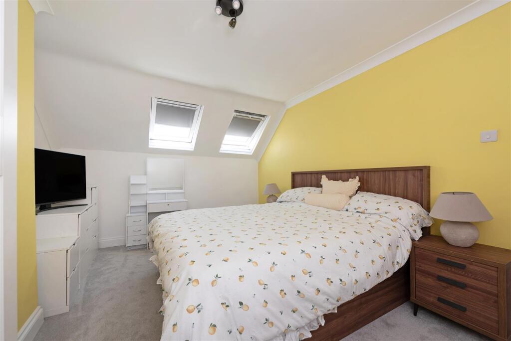 House in Portsmouth, Paulsgrove - View 4