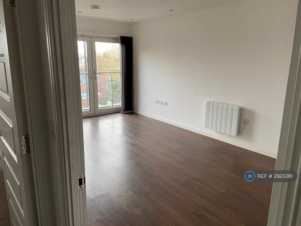 Apartment in Slough, Chalvey - View 4