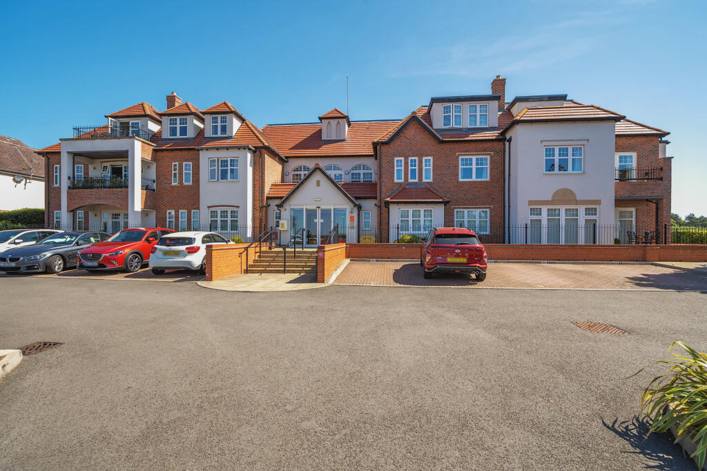 Main image of property: Banbury Road, Stratford-Upon-Avon, CV37