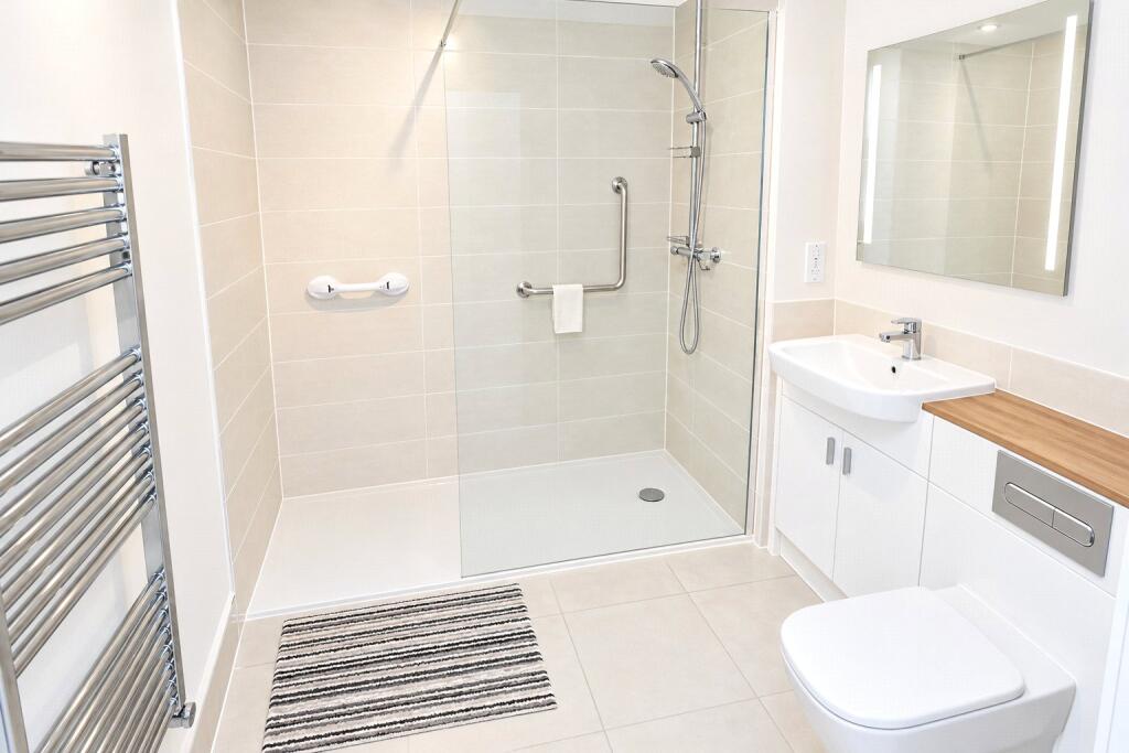 Apartment in Reading - View 5